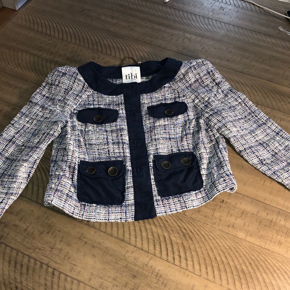 Tibi New York’s Chanel Style Knit Cropped Jacket 4 usable pockets. Hidden snaps.